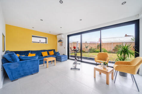 1348599-29-68b71a...