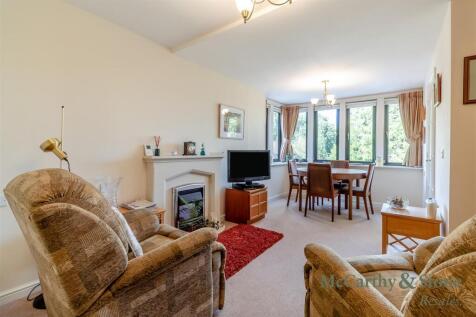 8704168-interior11.jpg