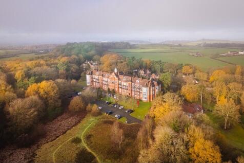 TWO BED APARTMENT...