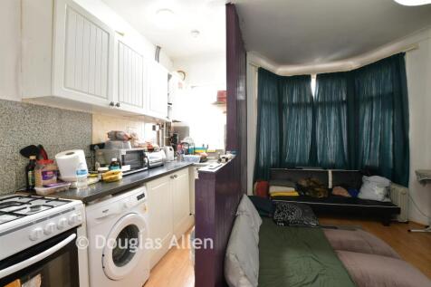 Living Room/Kitchen