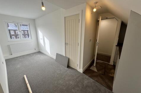 FLAT 6 (1).JPG