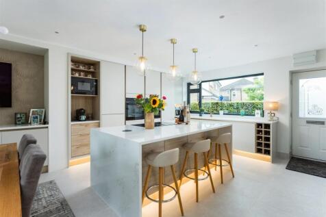 9 Parklands Crescent-18.jpg