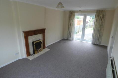 7 Meer Road Lounge new.JPG