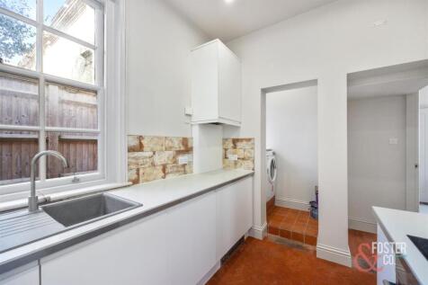 Grand Avenue 8 Flat 9-006.jpg