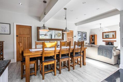 Dining kitchen overall