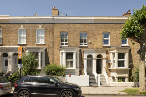 London, E5 - property photo