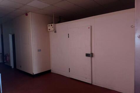 Retail Property (high street) to rent Image 6