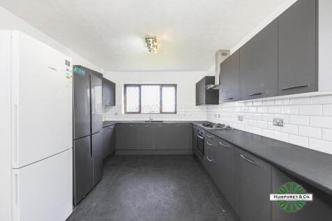12A  Alderton Close, Loughton -001-1200.jpg