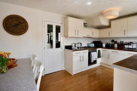 Refitted kitchen/dining room