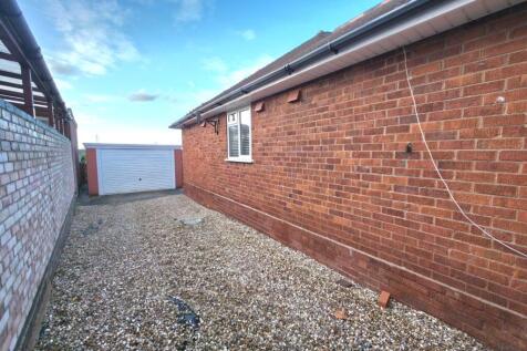 Driveway/ Garage