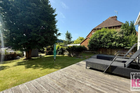 Hythe Estate Agents - Your Key Move. Free property