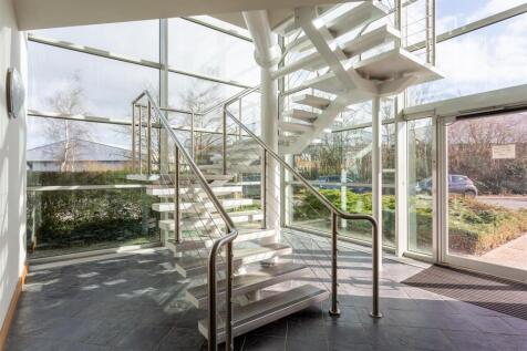 Office to rent Image 3