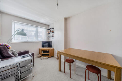 1332208-8-689079b...