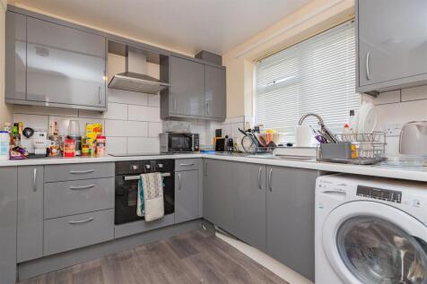 Bullace Croft, Birmingham, B15 photo 3