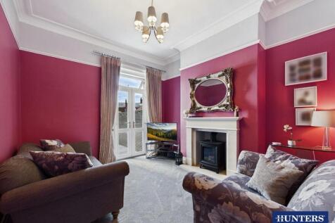 Sitting/Dining Room