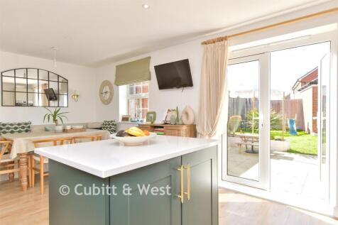 Kitchen/ Breakfast Room