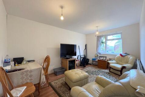 Lounge/dining area