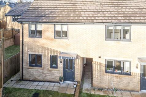 50 - 9 Shears Drive HD6 3FF.jpg