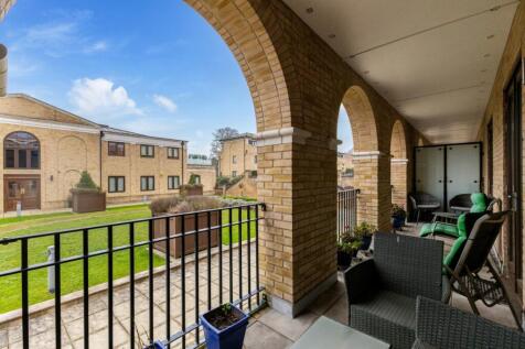 101908_12 Walled ...