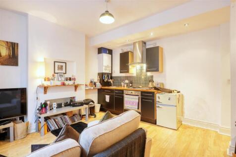 Kitchen- Lounge