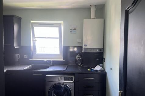 Glenfarg Crescent, Cowdenbeath, KY4 photo 3