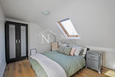 TWO BEDROOM MAISONETTE IN HOUNSLOW