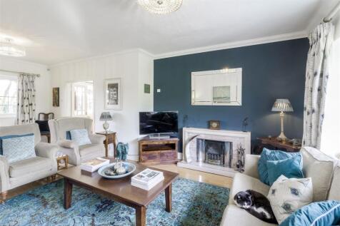 1 Knowle Hill, Hurley