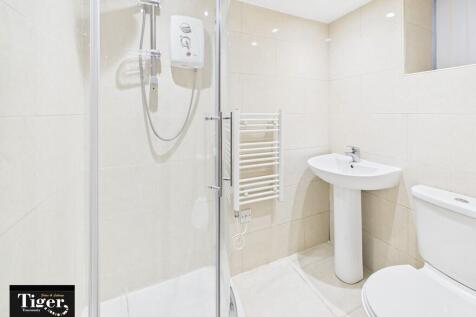 CAM02176G0-PR0808...