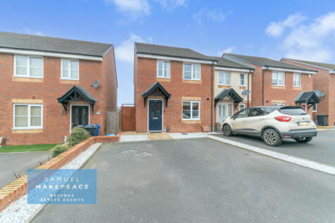 Beautifully Presented Three Bed End Terraced For 