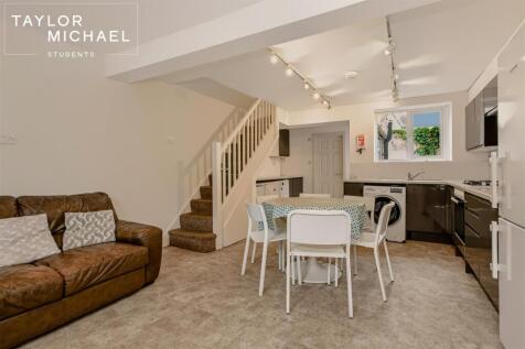 Kitchen / Living Room