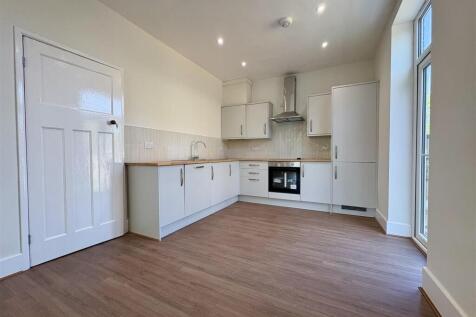 496 Wolverhampton Road East, Wolverhampton photo 3