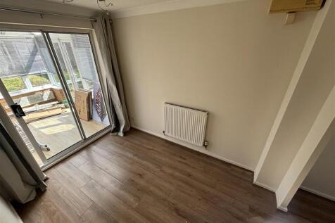 Robin Hood Road, Willenhall, Coventry photo 3