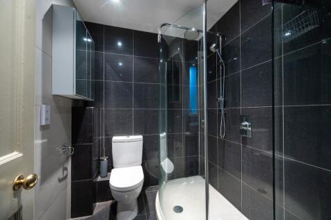 Family Shower Room