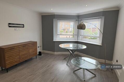 Open Plan Living/Dining Space