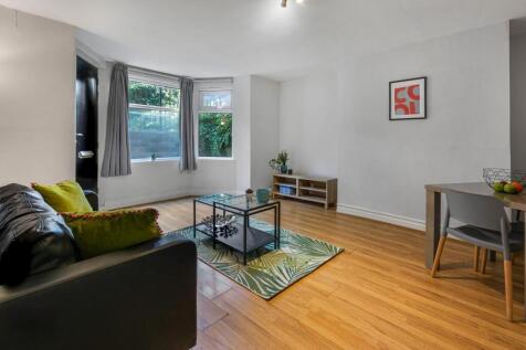 1 bed flat to rent Bruce Rd, London CR4