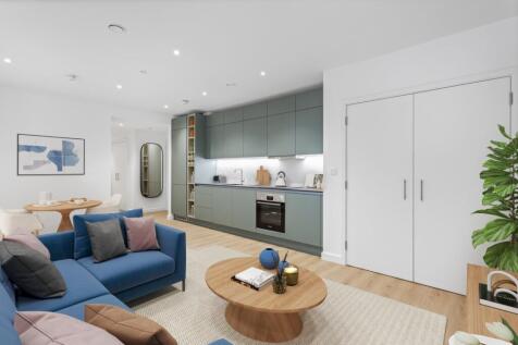 Living &amp; Kitchen