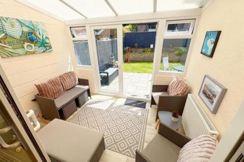 Garden room and patio door out to garden.jpg