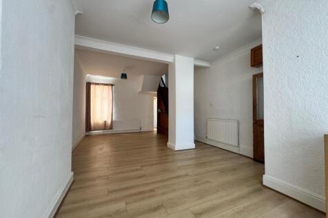 Newcomen Grove, Redcar, Redcar And Cleveland photo 4