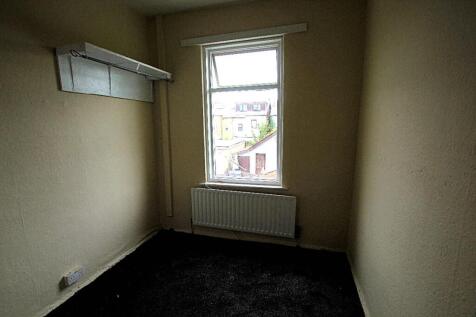 25 Holmfield Road, St. Annes, FY8 1YF photo 5