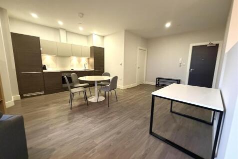 Kitchen 2.jpeg