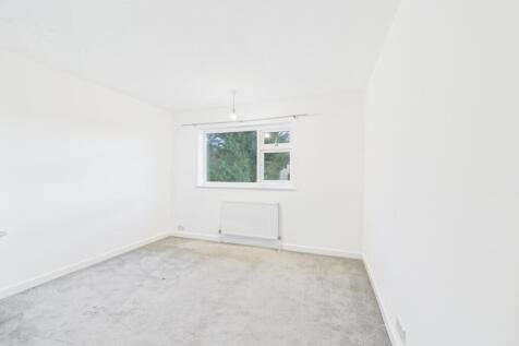 CAM01740G0-PR0468-STILL005