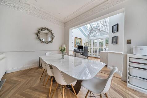2 bed, 1 bath Flat in manchester - Photo 4