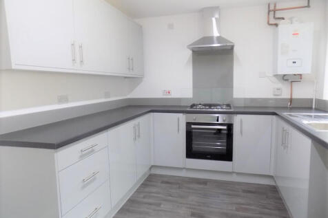 Turnberry Grove,  Leeds, LS17 photo 2