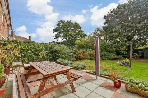 Patio / Decking