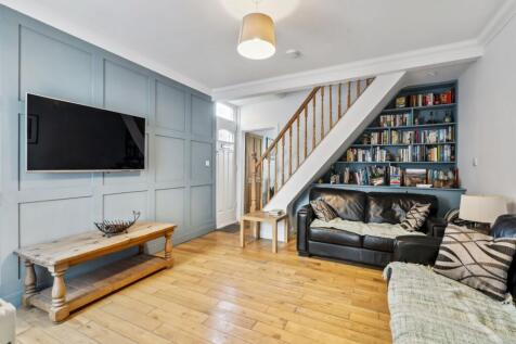 Living Room (2)