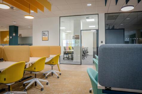 Serviced Office to rent Image 4