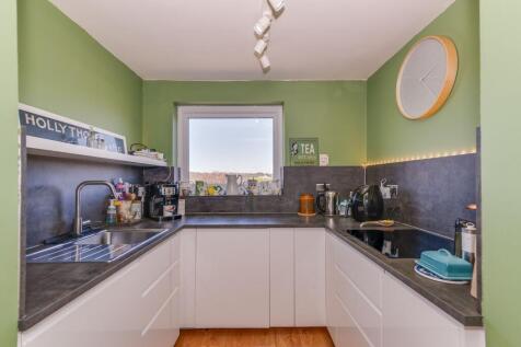 KITCHEN, DINER AND LIVING ROOM