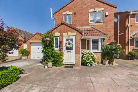 3 Bedroom House - detached for Sale
