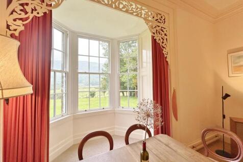 One, The Lodge, Bay Window