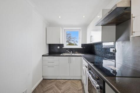 Easterhouse Road, Easterhouse, Glasgow, G34 9RF photo 4